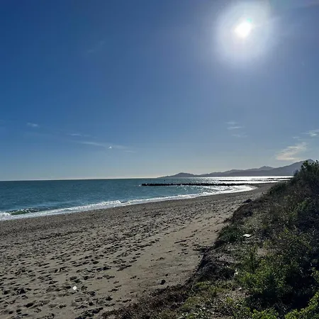 Escale Aux Tropiques - Vue Saint-Cyprien (Pyrenees-Orientales)