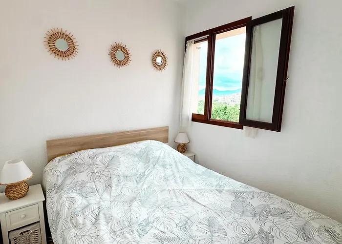 Escale Aux Tropiques - Vue Saint-Cyprien (Pyrenees-Orientales)
